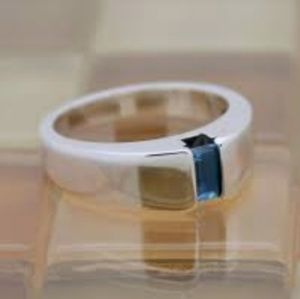 RETIRED James Avery Meridian Blue Topaz Ring 7.75